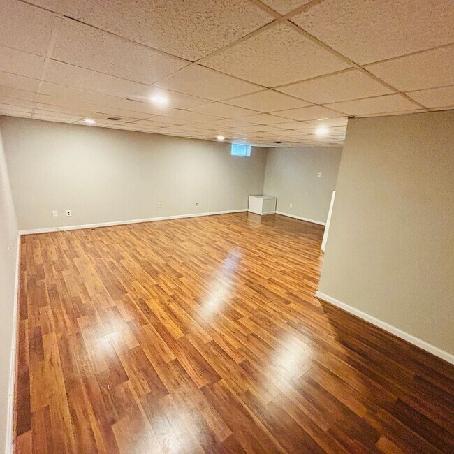 Building Photo - Spacious 3-Bedroom, 3-Bathroom Townhome with Finished Basement, Garage & Fenced Yard