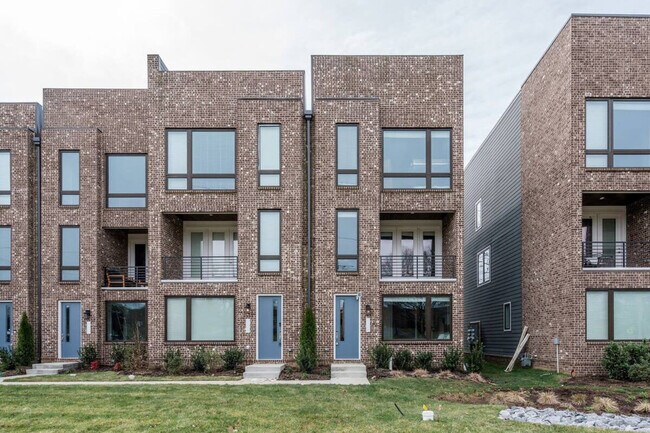 Building Photo - 505 Wedgewood Ave