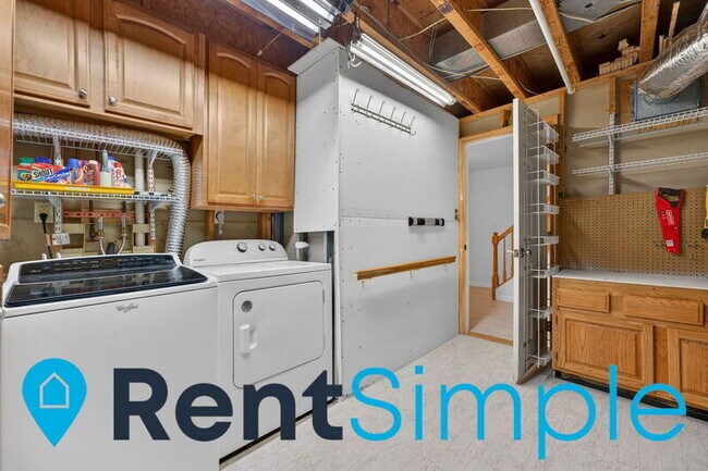 Building Photo - 13136 Ashnut Ln