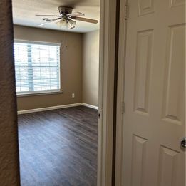 Building Photo - 21447 W Wallis Dr
