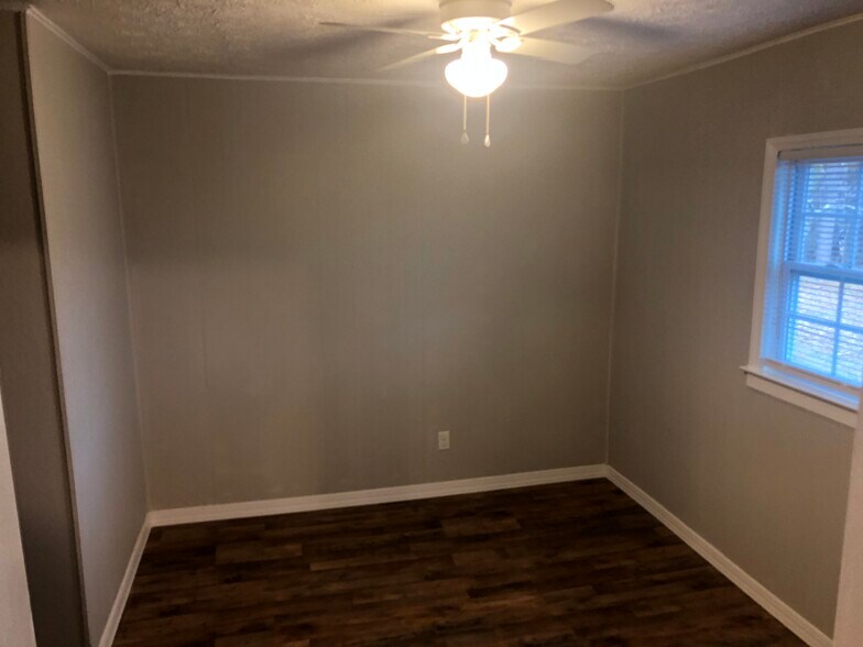 Bedroom - 208 cagle rd