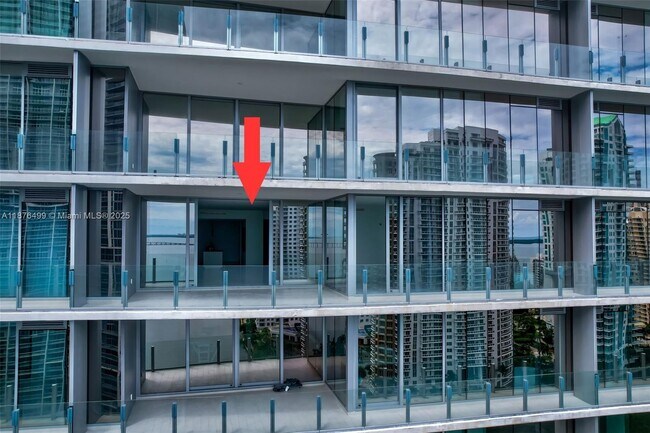 Building Photo - 300 Biscayne Blvd Way