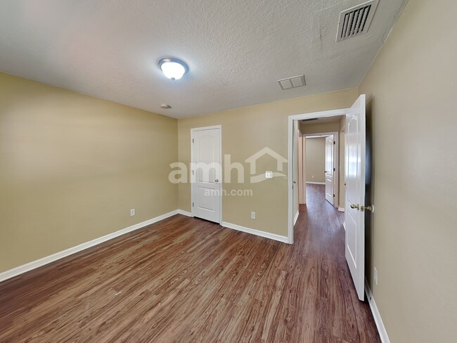 Building Photo - 1204 Mt McKinley Ct