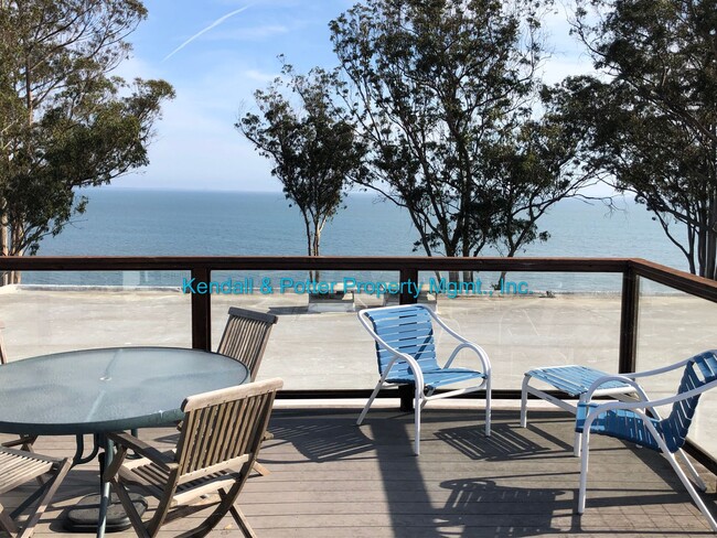 Building Photo - Impeccable 2BR, 1BA Capitola Condo with Oc...