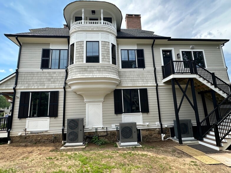 Building Photo - 60 Maple Ave