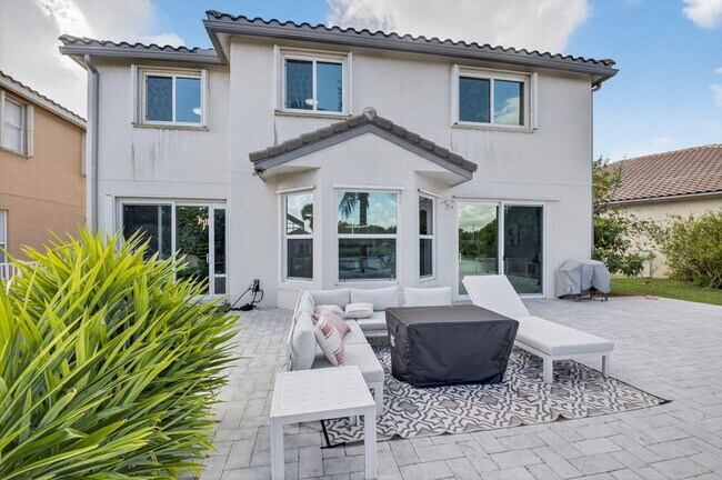 Building Photo - 3943 Westchester Way