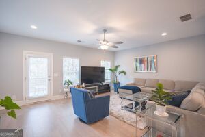 Building Photo - 1754 Sanford Dr