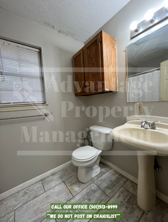 Building Photo - 515 3rd Ave