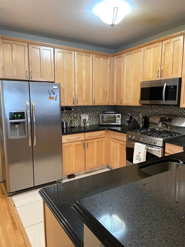 Building Photo - 81 Jefferson St