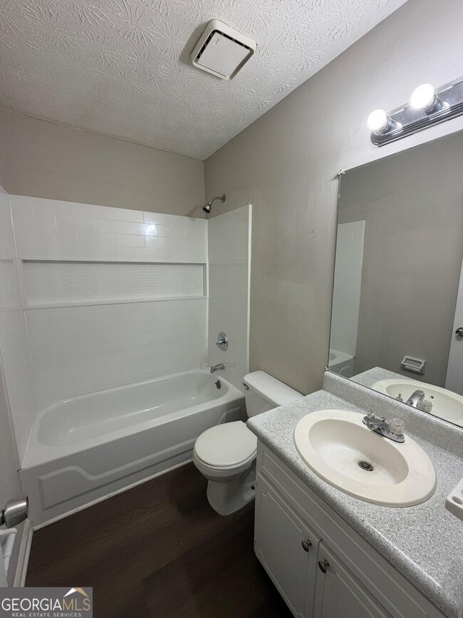 Building Photo - 8513 Pineland Dr