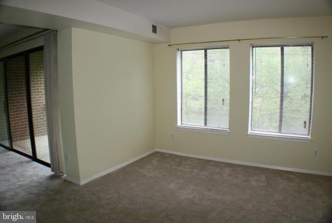 Building Photo - 5817 Edson Ln