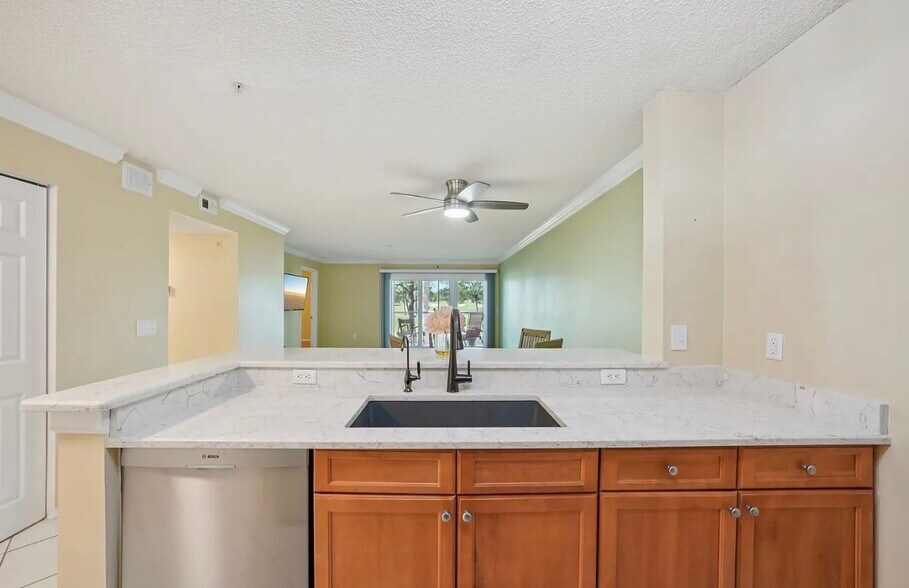Building Photo - 2400 Feather Sound Dr