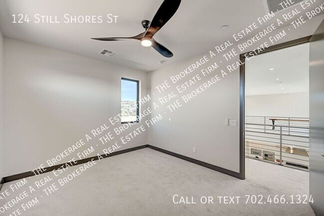 Building Photo - 124 Still Shrs St