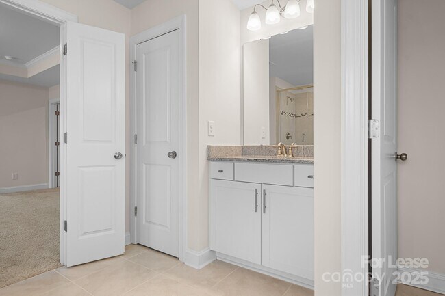 Building Photo - 196 Longleaf Dr