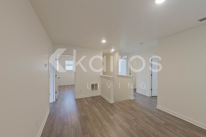 Building Photo - 153 George Oxford Dr
