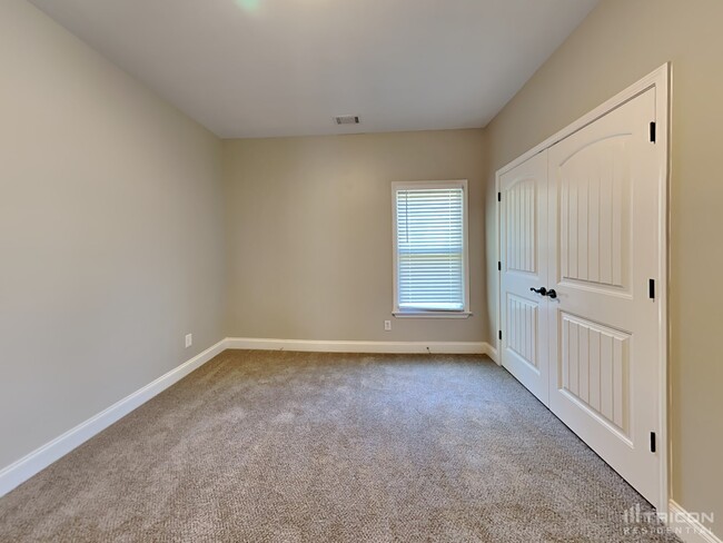 Building Photo - 218 Harris Court Ball Ground GA