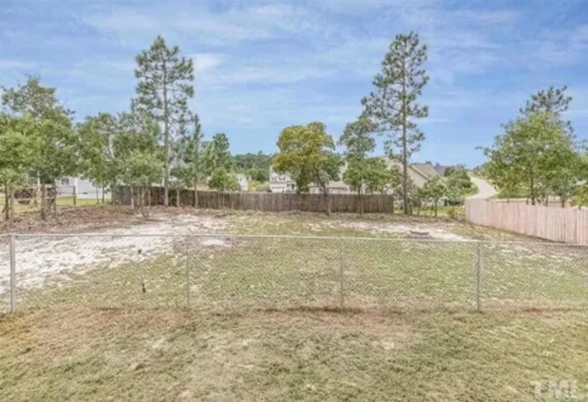 Building Photo - 36 Jumpmaster Dr