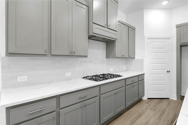 Building Photo - 29651 Blooming Grv