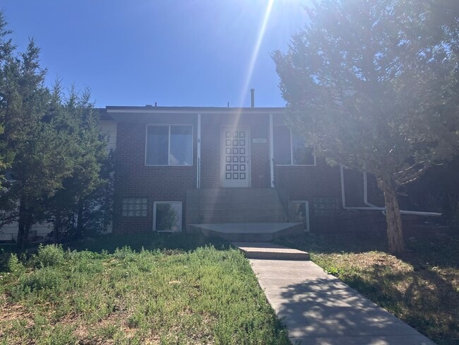 Primary Photo - 1357 N 17th St
