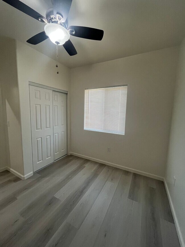 Building Photo - Newly Remodeled Home! MUST SEE!