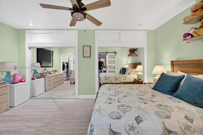 Building Photo - 14610 SW 145th Pl