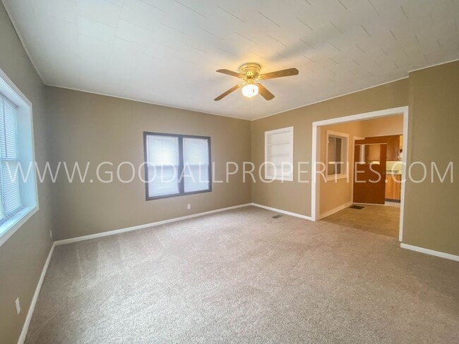 Building Photo - Updated 2-Bedroom Home in Adel with Large Yard