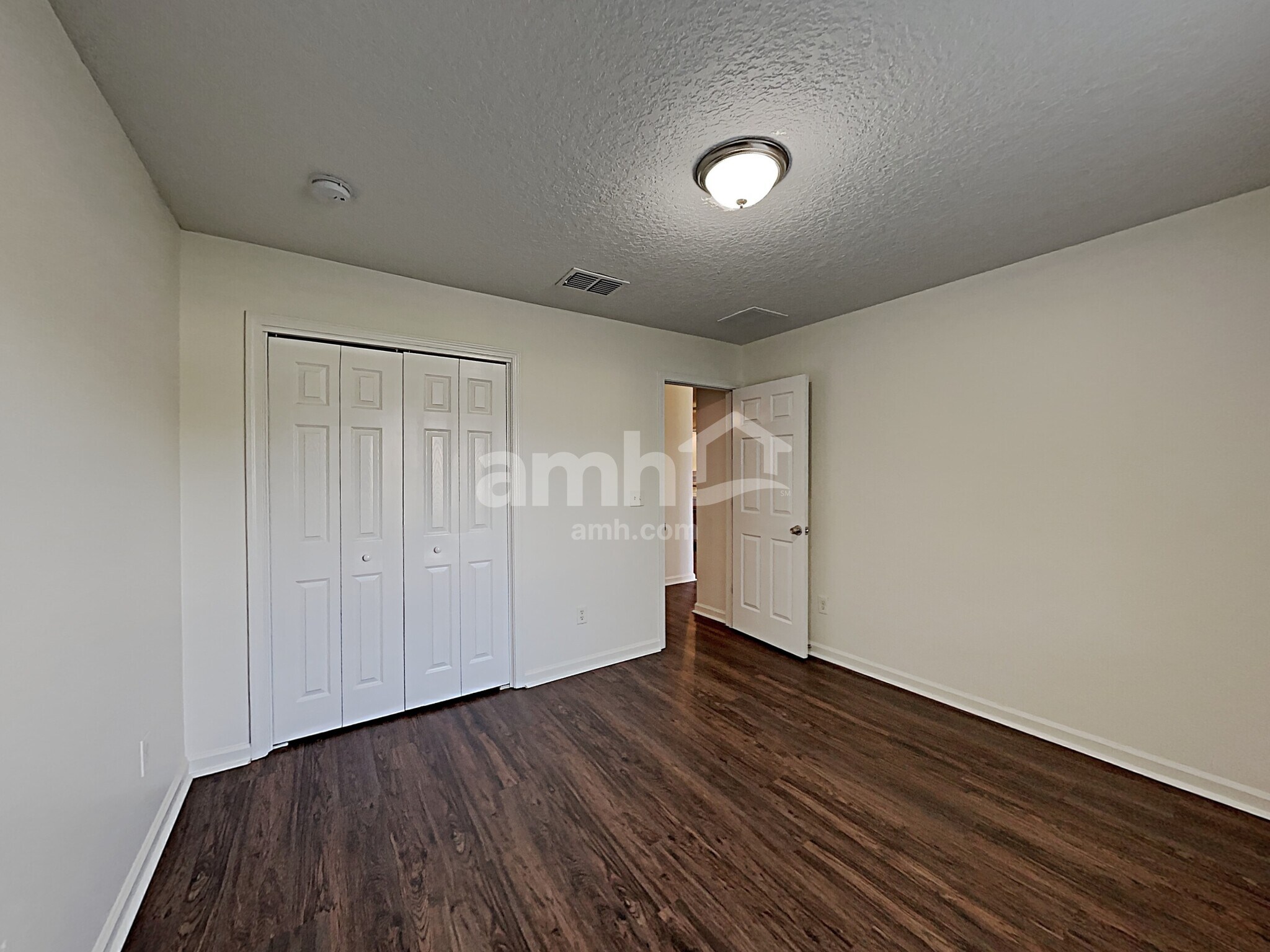 Building Photo - 10008 Lancashire Dr