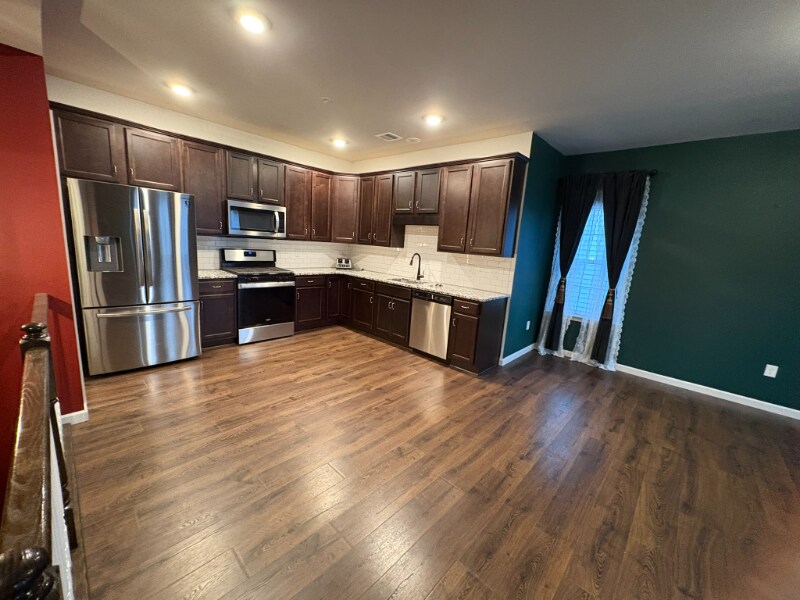 Building Photo - 3098 Goshen Dr