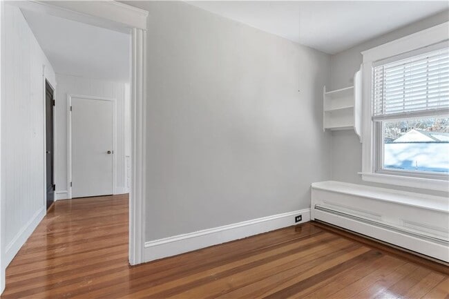 Building Photo - 19 Sherwood Ave