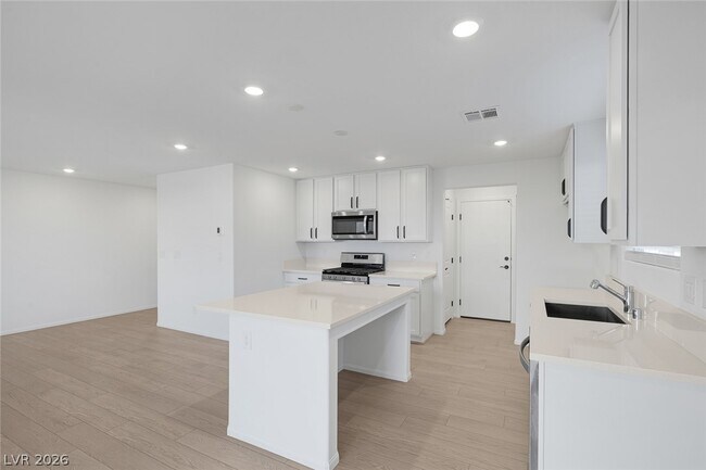 Building Photo - 9514 Wayfarer Seek Ct