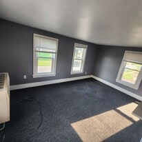 Building Photo - 170 W 2nd St