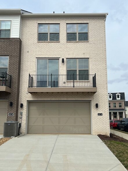 Building Photo - 2615 Wilkinson Pike