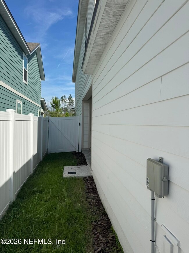 Building Photo - 236 Hawthorn Pk Cir