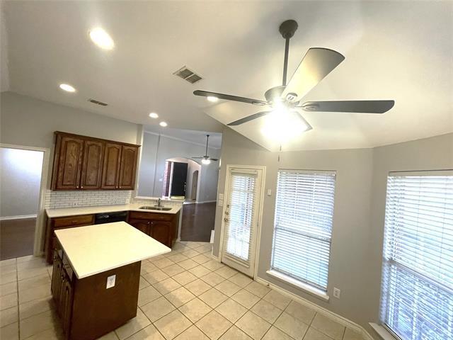 Building Photo - 309 Oregon Trail