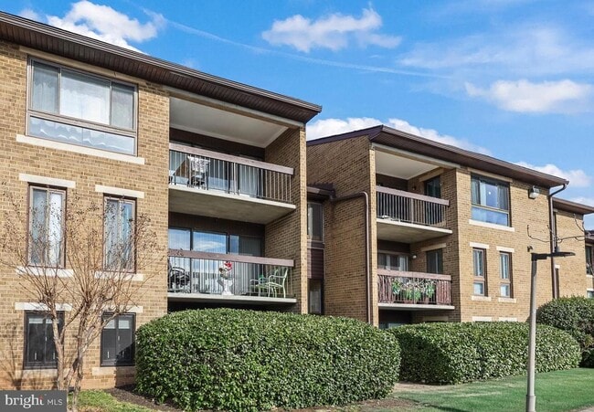 Building Photo - 549 Florida Ave