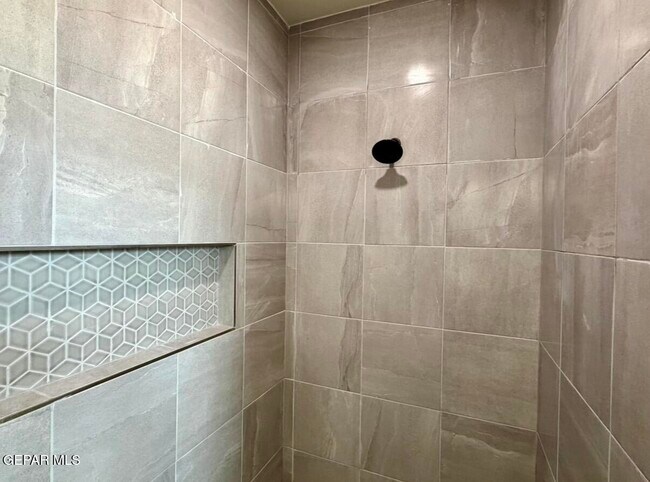 Building Photo - 7409 Scarlet Oak Pl