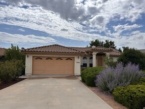 Building Photo - 1806 Reading Ln