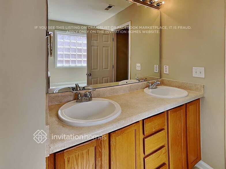 Building Photo - 151 Tuscarora Ln