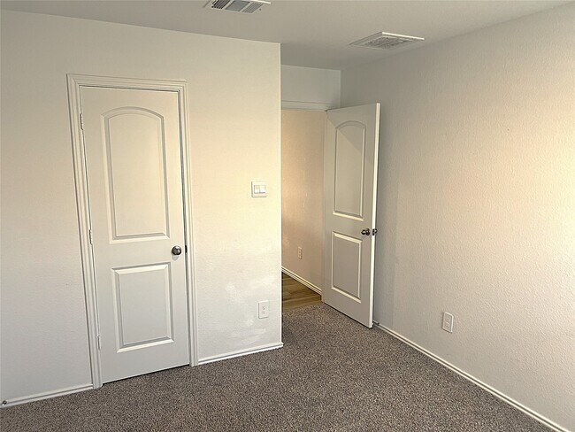 Building Photo - 15019 Ashton Mdws Dr