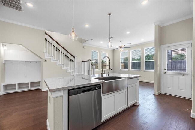 Building Photo - 11908 Briarwood Hill Way