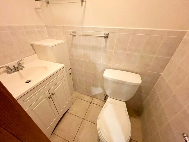 Building Photo - 241 W 3rd St