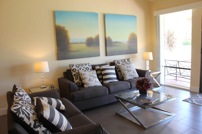 Building Photo - 36 El Toro Dr