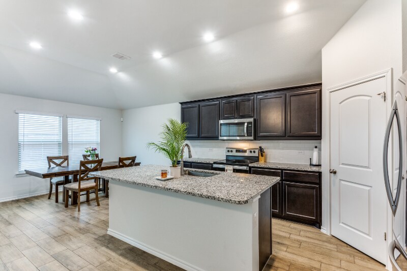 Building Photo - 9925 Ryegrass Terrace