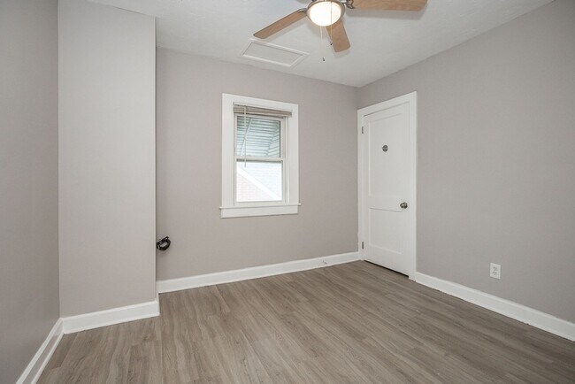 Building Photo - 4011 Dawnshire Ave