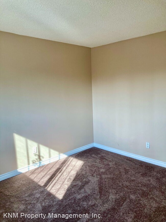 Building Photo - 3 br, 2 bath House - 23 Scottsdale N.