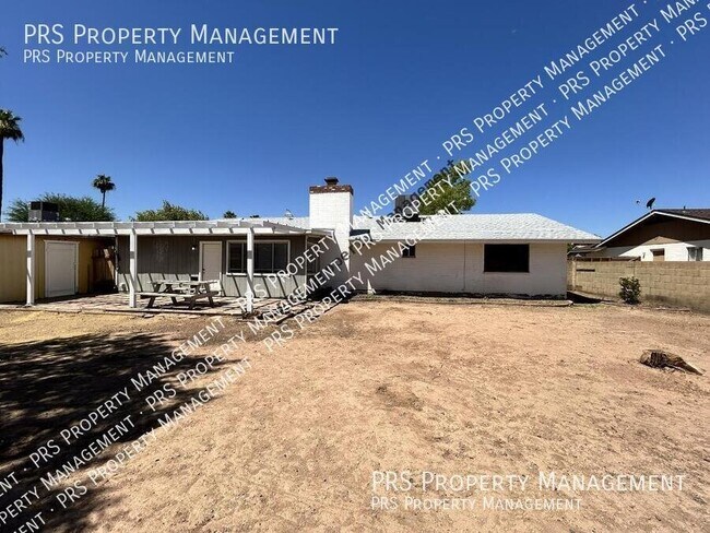 Building Photo - 711 N Oracle-