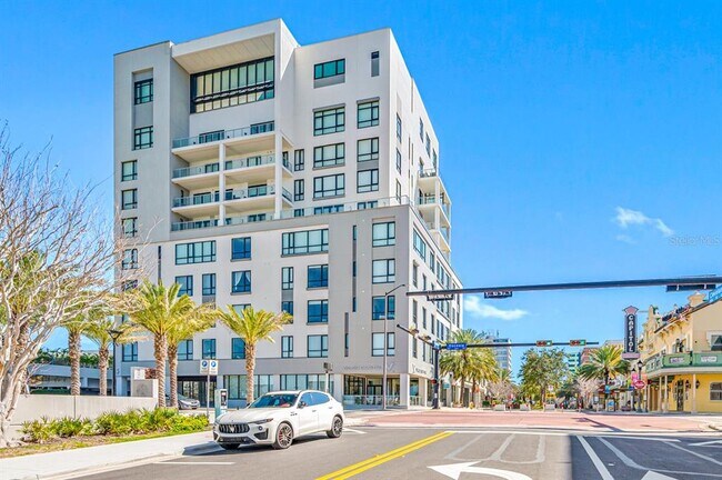 Building Photo - 5 N Osceola Ave
