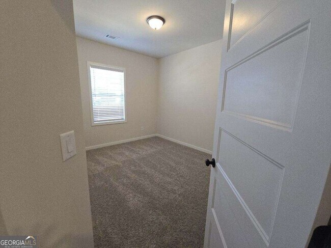 Building Photo - 440 Winding Rose Dr