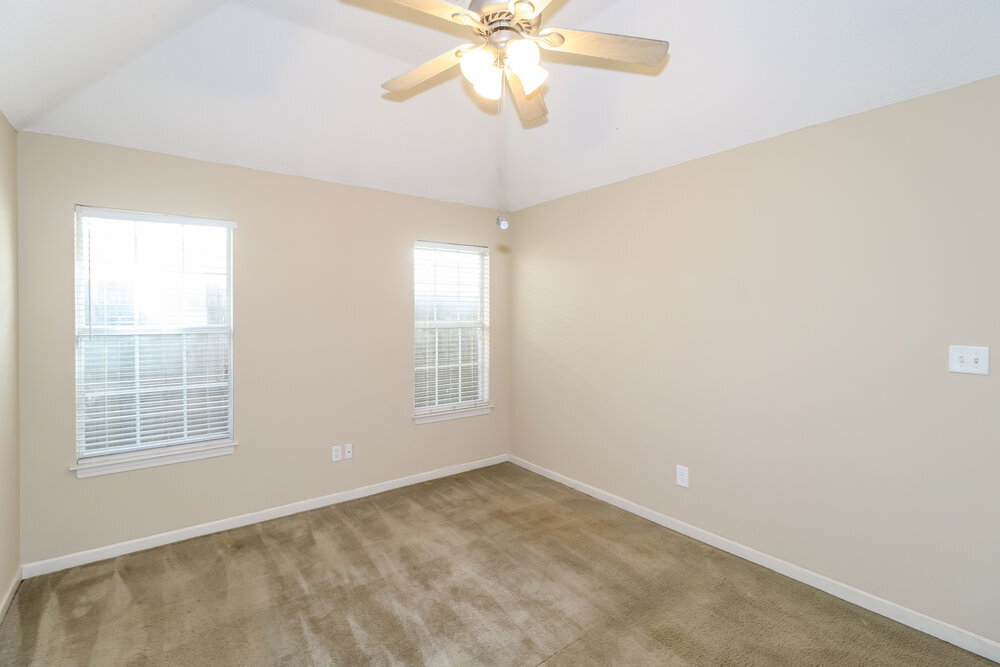 Building Photo - 6804 Kamali Ave