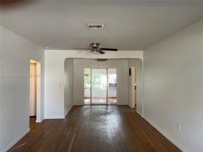 Building Photo - 1644 Arthur St